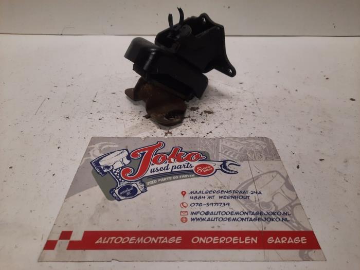 Used Engine mount Hyundai H-300 2.5 CRDi Price on request offered by Autodemontage Joko B.V.