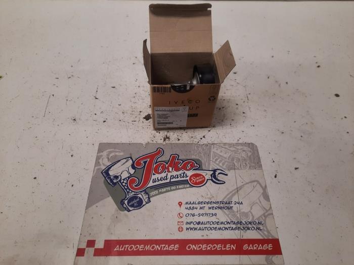 Nuevos Tensor correa múltiple Iveco New Daily VI 35S18, 55C18, 55S18, 70C18, 70S18 4x4 Precio de solicitud ofrecido por Autodemontage Joko B.V.