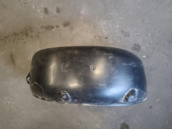 Używane Nadkole Volkswagen Caddy III (2KA,2KH,2CA,2CH) 1.6 TDI 16V Cena na żądanie oferowane przez Autodemontage Joko B.V.