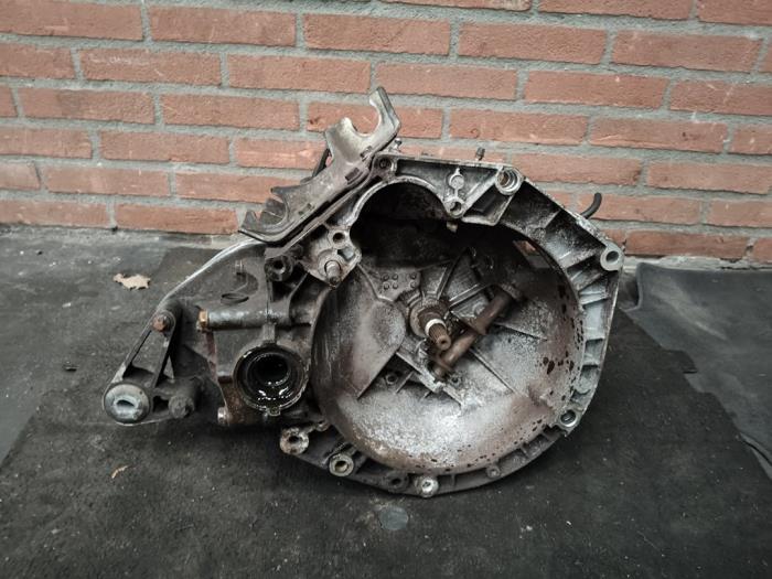 Gebrauchte Getriebe Fiat Grande Punto (199) 1.2 Preis auf Anfrage angeboten von Autodemontage Joko B.V.