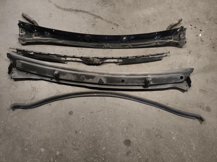 Używane Parawan Opel Vivaro 1.9 DTI 16V Cena na żądanie oferowane przez Autodemontage Joko B.V.