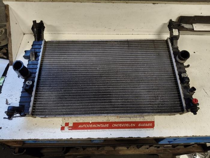Usagé Radiateur Opel Meriva (A) 1.6 16V Prix sur demande proposé par Autodemontage Joko B.V.