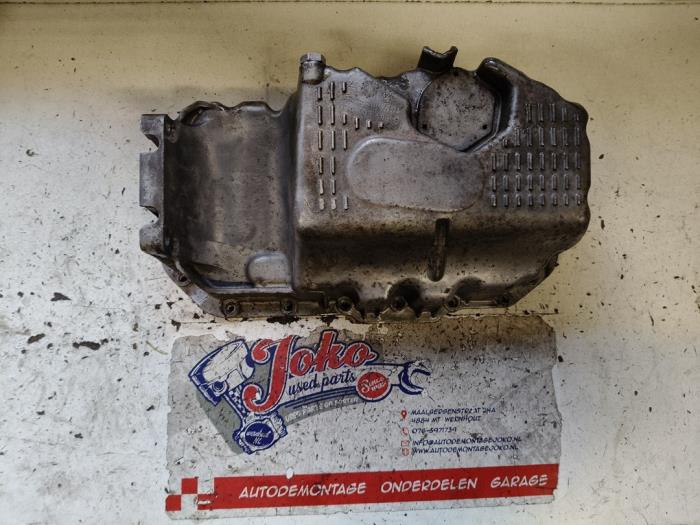 Usagé Couvercle carter Seat Ibiza III (6L1) 1.6 16V Prix sur demande proposé par Autodemontage Joko B.V.