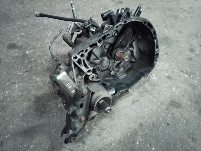 Gebrauchte Getriebe Renault Kangoo Express (FC) 1.9 D 65 Preis auf Anfrage angeboten von Autodemontage Joko B.V.
