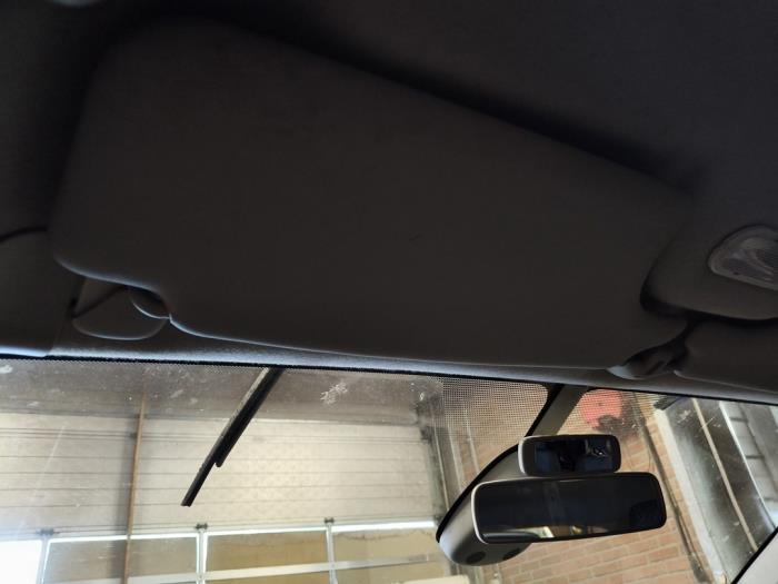 Gebrauchte Sonnenblenden-Set Renault Modus/Grand Modus (JP) 1.6 16V Preis auf Anfrage angeboten von Autodemontage Joko B.V.