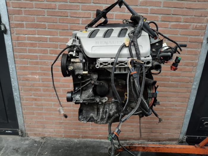 Usados Motor Renault Scénic I (JA) 1.6 16V Precio de solicitud ofrecido por Autodemontage Joko B.V.