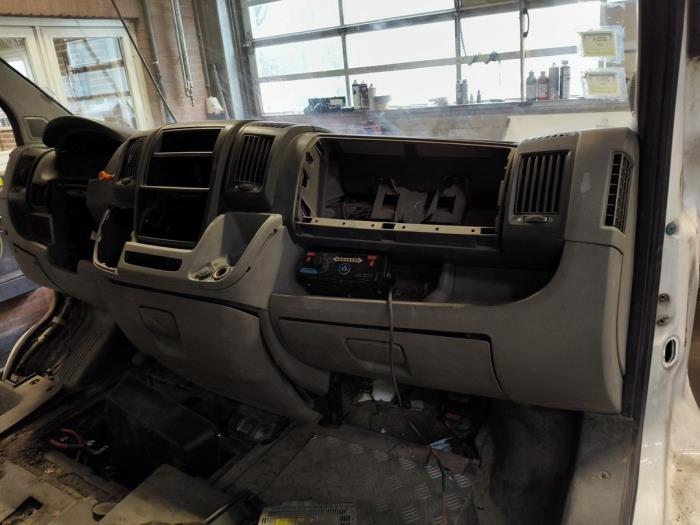 Używane Panel Citroen Jumper (U9) 2.2 HDi 100 Cena na żądanie oferowane przez Autodemontage Joko B.V.