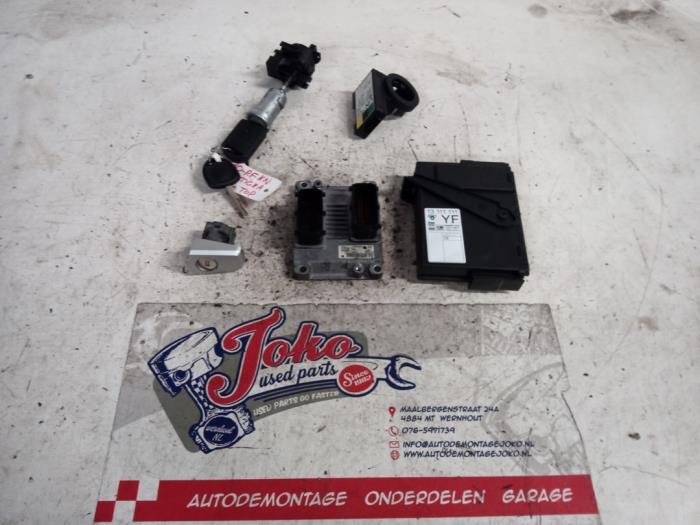 Used Engine management computer Opel Tigra Twin Top 1.4 16V Price on request offered by Autodemontage Joko B.V.