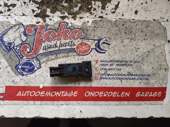 Używane Antena Mercedes CLA (117.3) 1.6 CLA-200 16V Cena na żądanie oferowane przez Autodemontage Joko B.V.