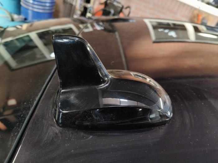 Używane Antena Mercedes CLA (117.3) 1.6 CLA-200 16V Cena na żądanie oferowane przez Autodemontage Joko B.V.