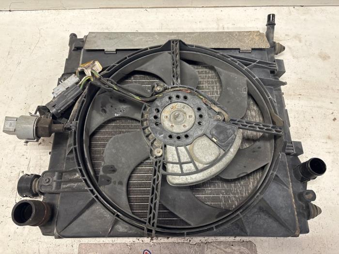 Used Radiator Citroen C3 (FC/FL/FT) 1.4 Price on request offered by Autodemontage Joko B.V.