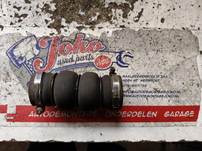 Gebrauchte Intercooler Schlauch Peugeot Partner (GC/GF/GG/GJ/GK) 1.6 HDI 75 16V Preis auf Anfrage angeboten von Autodemontage Joko B.V.