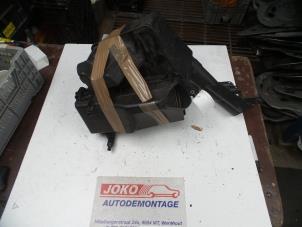 Used Air box Ford Mondeo III Wagon 1.8 16V Price on request offered by Autodemontage Joko B.V.