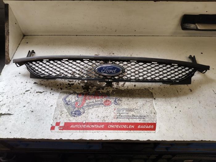 Używane Grill Ford S-Max (GBW) 2.5 Turbo 20V Cena na żądanie oferowane przez Autodemontage Joko B.V.