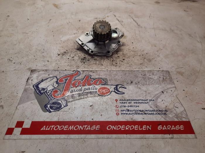 Usagé Pompe à eau Ford S-Max (GBW) 2.5 Turbo 20V Prix sur demande proposé par Autodemontage Joko B.V.