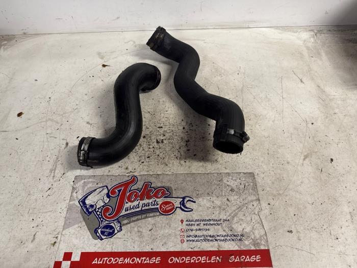 Gebrauchte Intercooler Schlauch Saab 9-3 I (YS3D) 2.0t 16V Ecopower Preis auf Anfrage angeboten von Autodemontage Joko B.V.