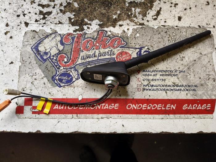 Używane Antena Opel Combo Cargo 1.5 CDTI 100 Cena na żądanie oferowane przez Autodemontage Joko B.V.