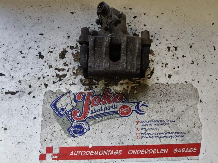 Gebrauchte Bremszange links hinten Ford Focus 3 1.6 EcoBoost 16V 150 Preis auf Anfrage angeboten von Autodemontage Joko B.V.