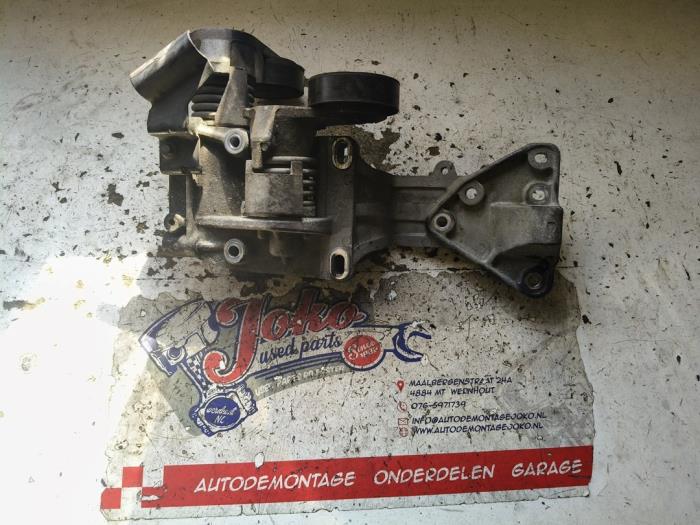 Usados Rodillo tensor correa múltiple Volvo C70 (MC) 2.0 D3 20V Precio de solicitud ofrecido por Autodemontage Joko B.V.