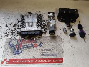 Begagnade Dator, motorstyrning Ford Transit Connect 1.8 Tddi Pris på förfrågan erbjuds av Autodemontage Joko B.V.