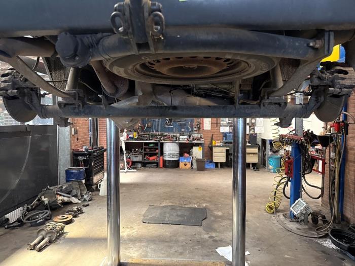 Gebrauchte Hinterachse Vorderradantrieb Ford Transit Connect 1.8 Tddi Preis auf Anfrage angeboten von Autodemontage Joko B.V.