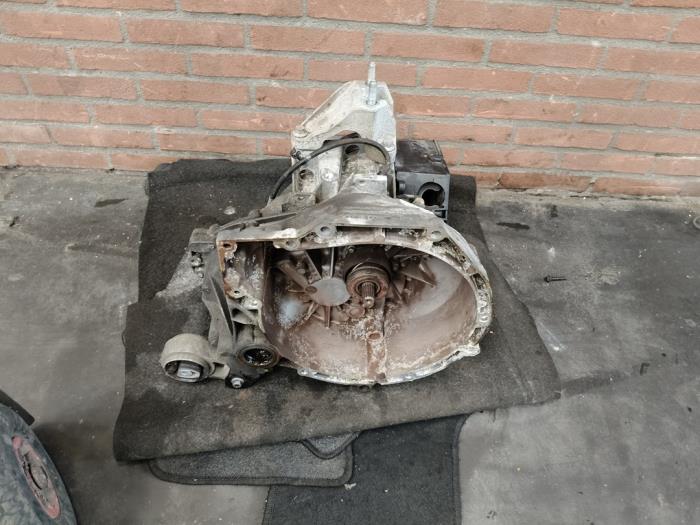 Gebrauchte Getriebe Ford Fiesta 6 (JA8) 1.0 SCI 12V 80 Preis auf Anfrage angeboten von Autodemontage Joko B.V.