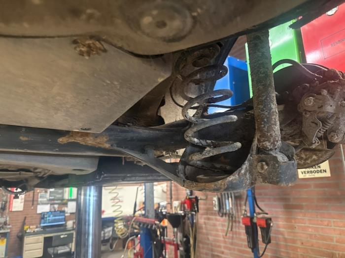 Gebrauchte Hinterachse Vorderradantrieb Volkswagen Golf IV (1J1) 1.6 16V Preis auf Anfrage angeboten von Autodemontage Joko B.V.