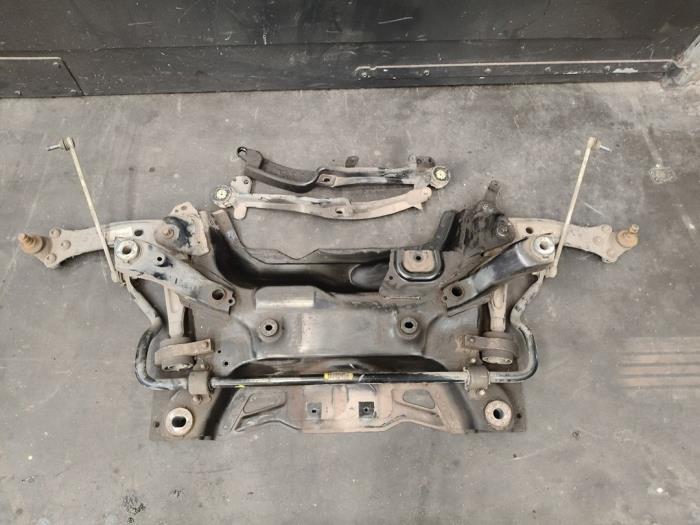 Begagnade Underram Peugeot 508 (8D) 1.6 THP 16V Pris på förfrågan erbjuds av Autodemontage Joko B.V.