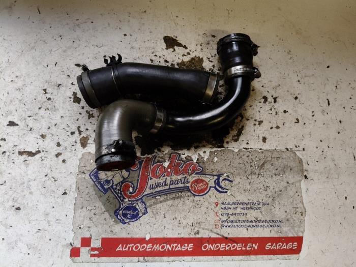 Gebrauchte Intercooler Rohr Ford Focus 3 Wagon 1.6 TDCi ECOnetic Preis auf Anfrage angeboten von Autodemontage Joko B.V.
