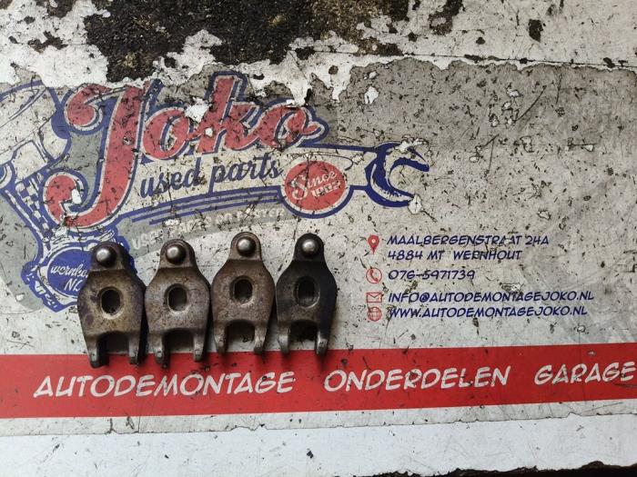 Usagé Injecteurs Ford Transit Connect 1.8 Tddi Prix sur demande proposé par Autodemontage Joko B.V.