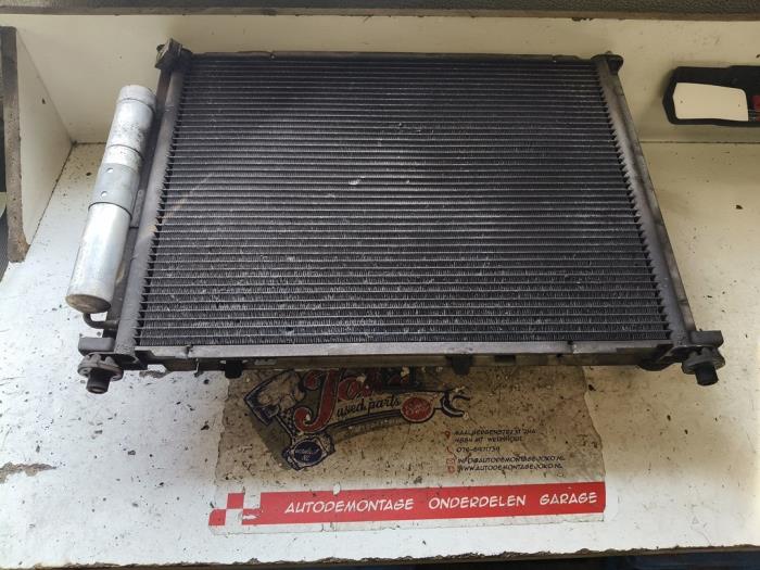 Usagé Radiateur Renault Twingo II (CN) 1.2 16V Prix sur demande proposé par Autodemontage Joko B.V.