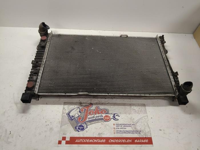 Used Radiator Mercedes C (W203) 2.2 C-220 CDI 16V Price on request offered by Autodemontage Joko B.V.