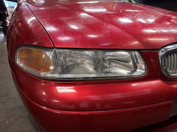 Używane Reflektor prawy Rover 400 (RT) 416Si 16V Cena na żądanie oferowane przez Autodemontage Joko B.V.