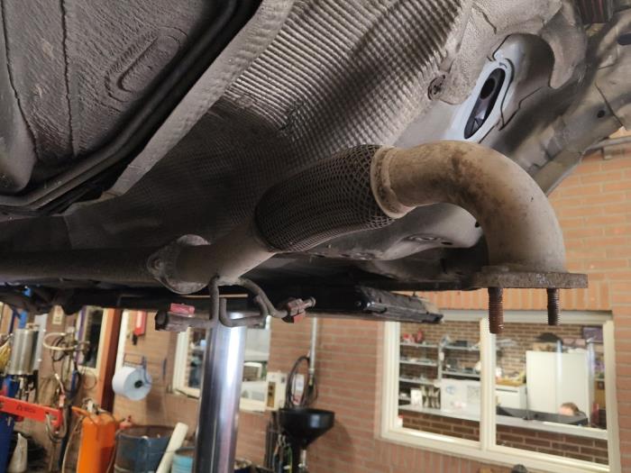 Usagé Echappement (complet) Volvo C30 (EK/MK) 1.6 D 16V Prix sur demande proposé par Autodemontage Joko B.V.