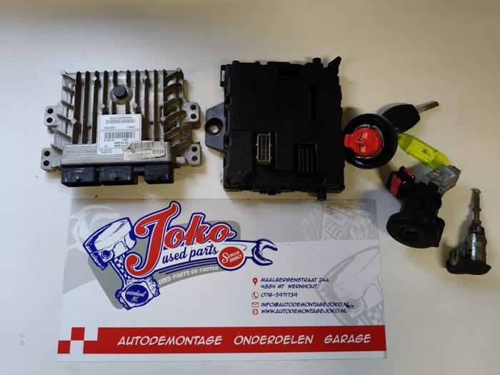Używane Sterownik Body Control Renault Kangoo Express (FW) 1.5 dCi 75 Cena na żądanie oferowane przez Autodemontage Joko B.V.