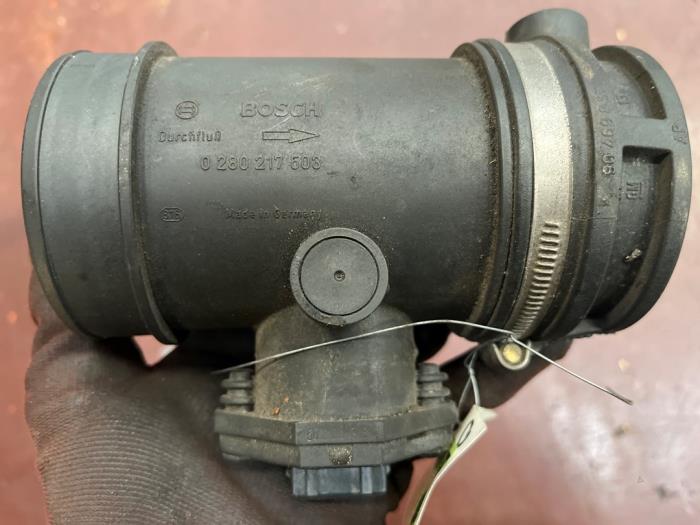 Gebrauchte Luftmassenmesser Opel Omega B (25/26/27) 3.0i V6 24V Preis auf Anfrage angeboten von Autodemontage Joko B.V.