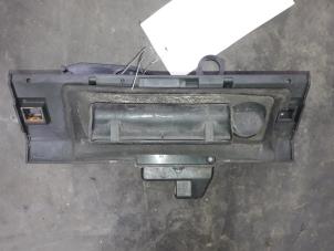 Used Central locking motor Peugeot 206 (2A/C/H/J/S) 1.9 D Price on request offered by Autodemontage Joko B.V.