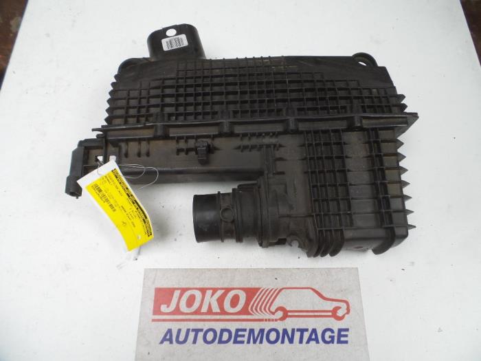 Gebrauchte Luftfiltergehäuse Renault Clio II Societe (SB) 1.5 dCi 65 Preis auf Anfrage angeboten von Autodemontage Joko B.V.