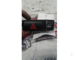 Used Panic lighting switch BMW 3 serie (E46/2C) 320 Ci 24V Price on request offered by Autodemontage Joko B.V.