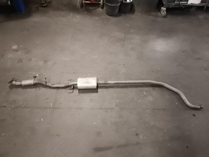 Gebrauchte Auspuff Mitteldämpfer Opel Corsa E 1.4 16V Preis auf Anfrage angeboten von Autodemontage Joko B.V.