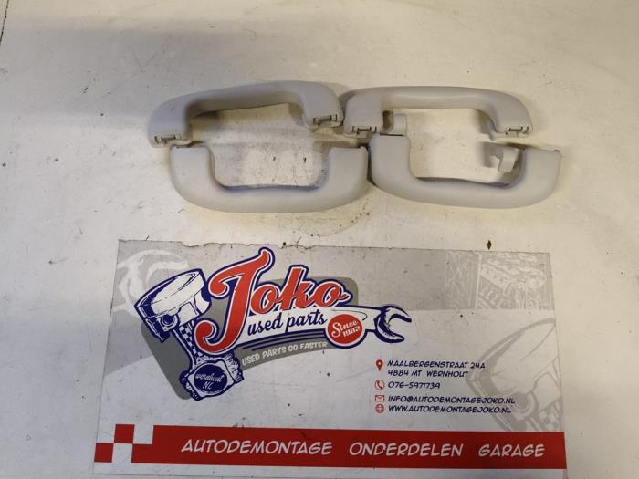Begagnade Handtag Opel Corsa E 1.4 16V Pris på förfrågan erbjuds av Autodemontage Joko B.V.