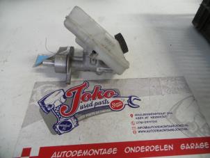 Used Master cylinder Opel Corsa C (F08/68) 1.3 CDTi 16V Price on request offered by Autodemontage Joko B.V.