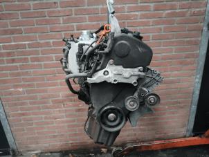 Motor van een Volkswagen Golf IV Variant (1J5) 1.6 FSI 16V 2003