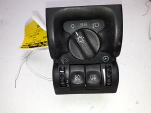Usados Interruptor de luz Opel Vectra B Caravan (31) 1.6 16V Precio de solicitud ofrecido por Autodemontage Joko B.V.