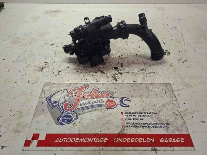 Gebrauchte Thermostatgehäuse Opel Combo Cargo 1.5 CDTI 100 Preis auf Anfrage angeboten von Autodemontage Joko B.V.