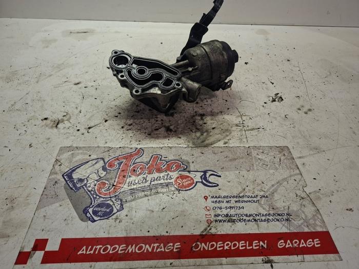 Gebrauchte Ölfiltergehäuse Opel Combo Cargo 1.5 CDTI 100 Preis auf Anfrage angeboten von Autodemontage Joko B.V.