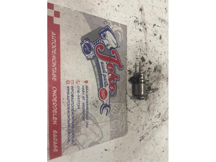 Usados Inyector Adblue Opel Combo Cargo 1.5 CDTI 100 Precio de solicitud ofrecido por Autodemontage Joko B.V.