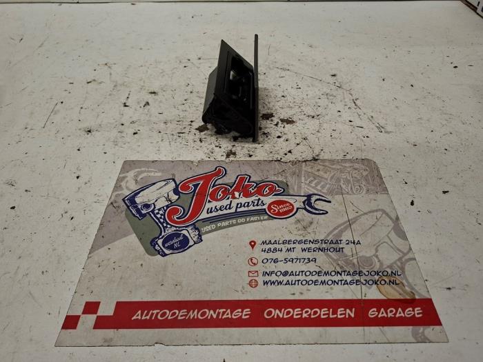 Nya Askkopp, fram Opel Vectra C Caravan 1.9 CDTI 120 Pris på förfrågan erbjuds av Autodemontage Joko B.V.