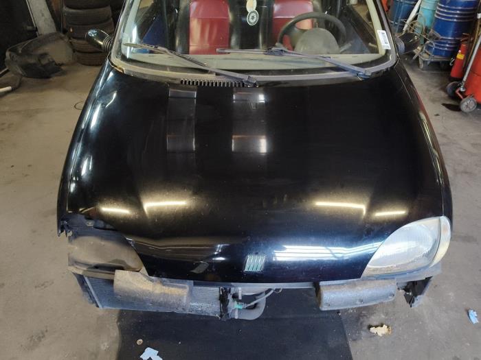 Używane Maska Fiat Seicento (187) 1.1 SPI Hobby,Young Cena na żądanie oferowane przez Autodemontage Joko B.V.
