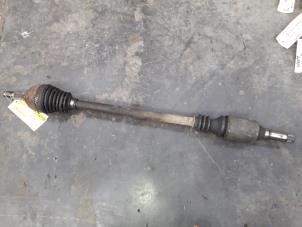 Used Front drive shaft, right Peugeot 106 II 1.1 XN,XR,XT,Accent Price on request offered by Autodemontage Joko B.V.